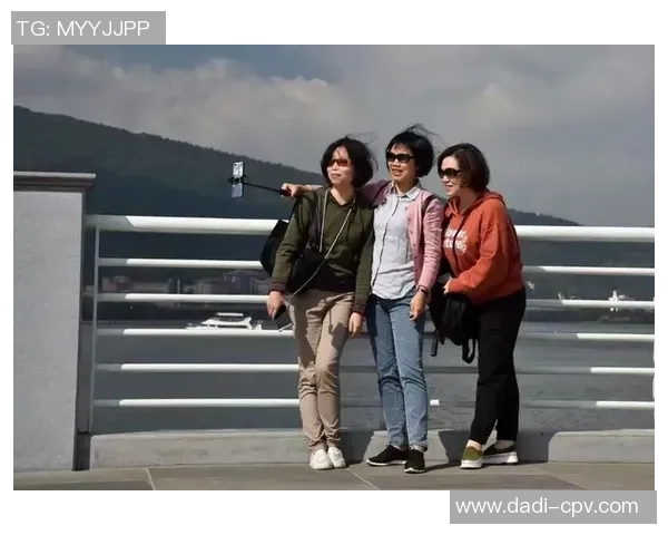 足球明星背影魅力展现女性风采的独特瞬间与动人故事